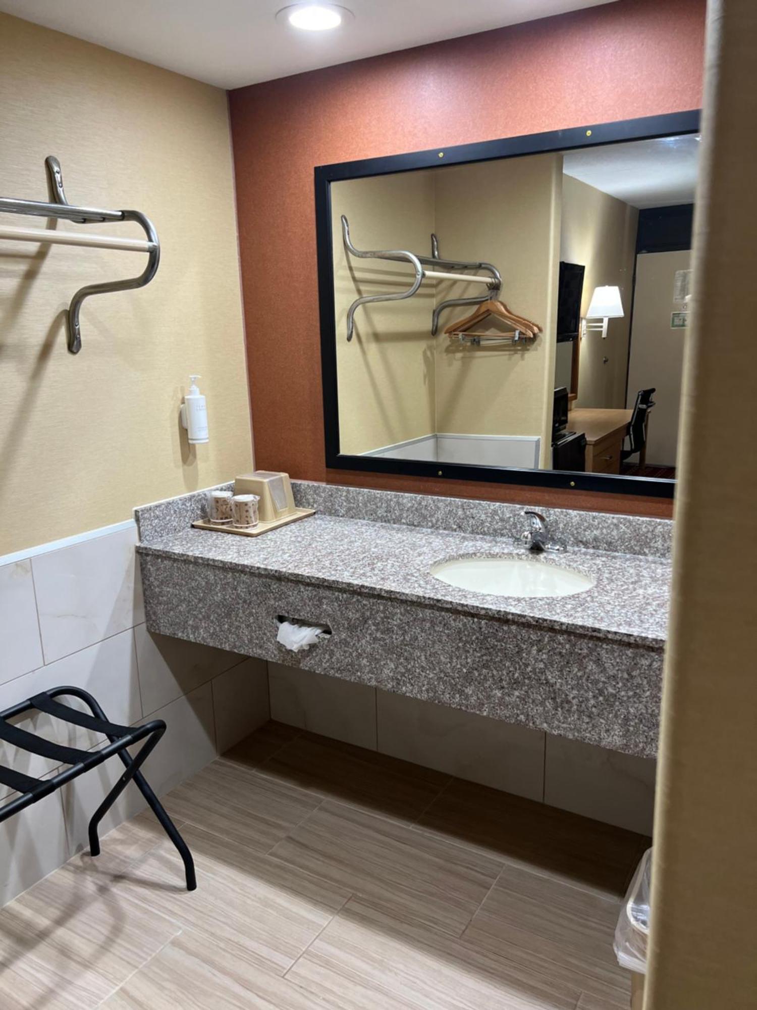 Serenity Inn Суийтуотър Екстериор снимка